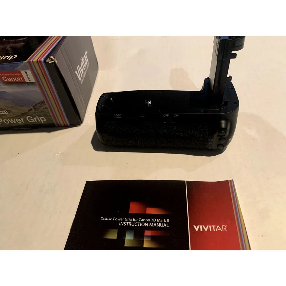 Vivitar Deluxe Power Grip for Canon 7D Mark II #VIV-PG-7DMII (SEE PHOTOS)